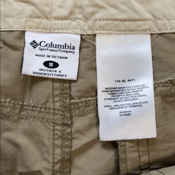 Columbia Khaki Shorts - Picture 2 of 5